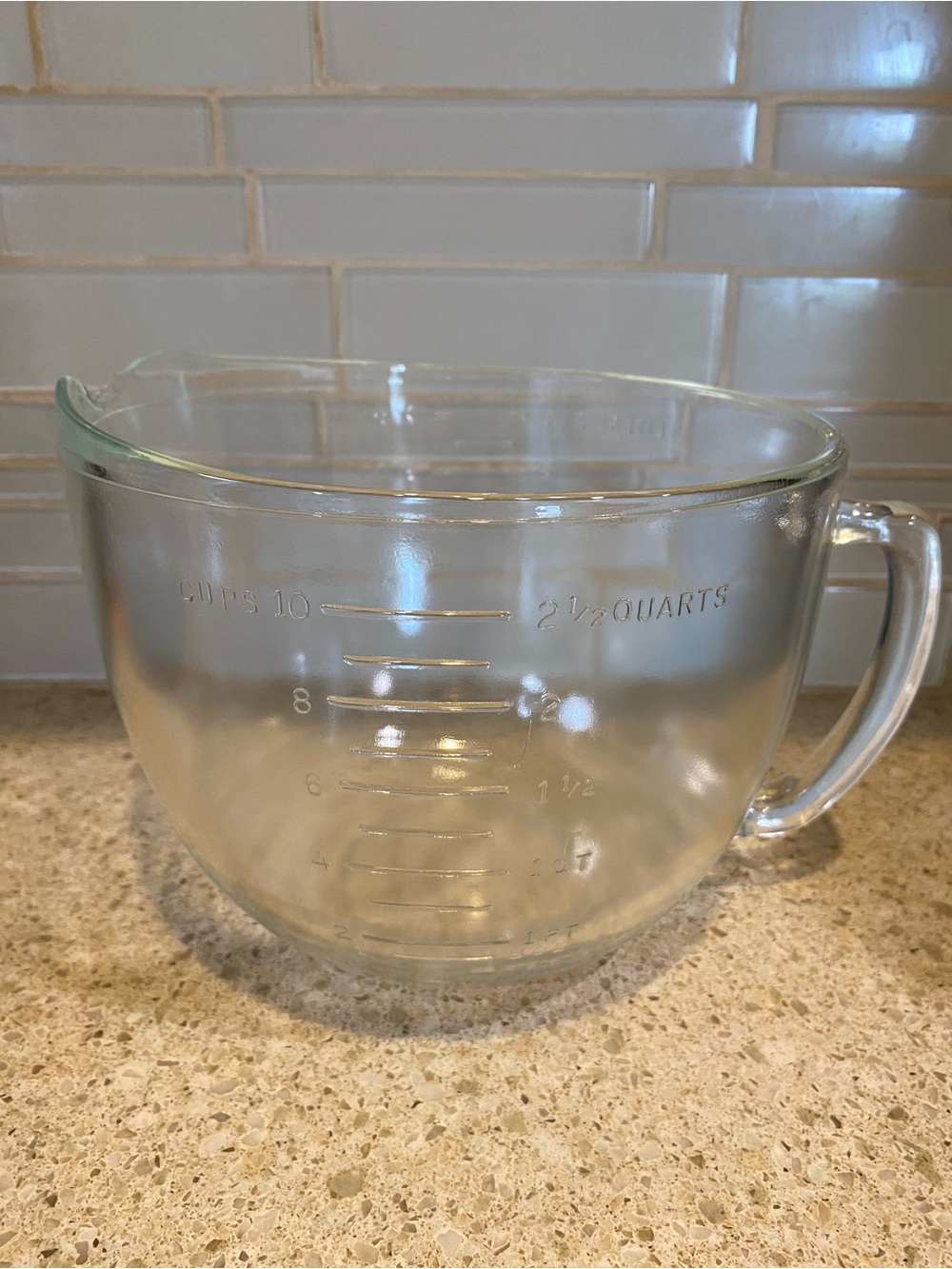 Clear Glass Mixing Bowl with Pour Spout and Handle - 2.5 Quart